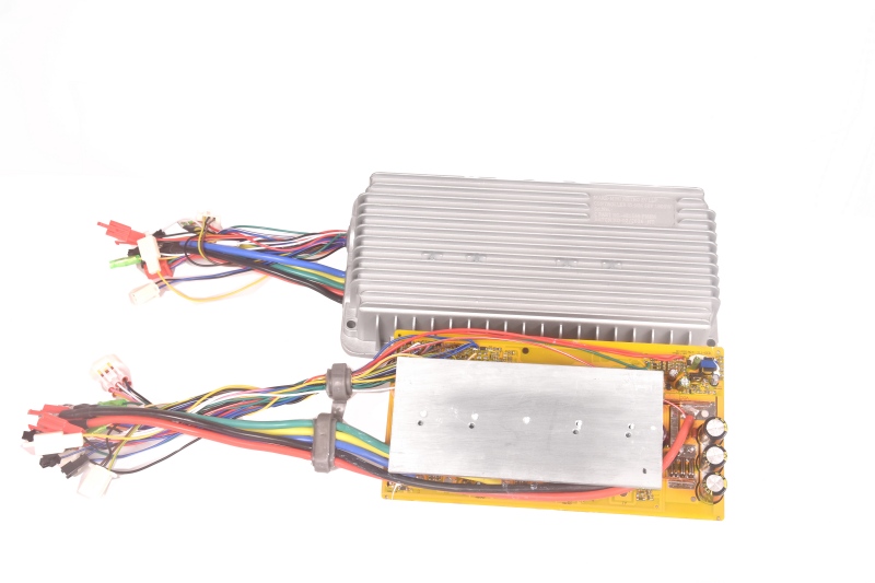 Electric Tricycle Rickshaw Spare Parts Controller 30 Tubes PMSM 1.5KW