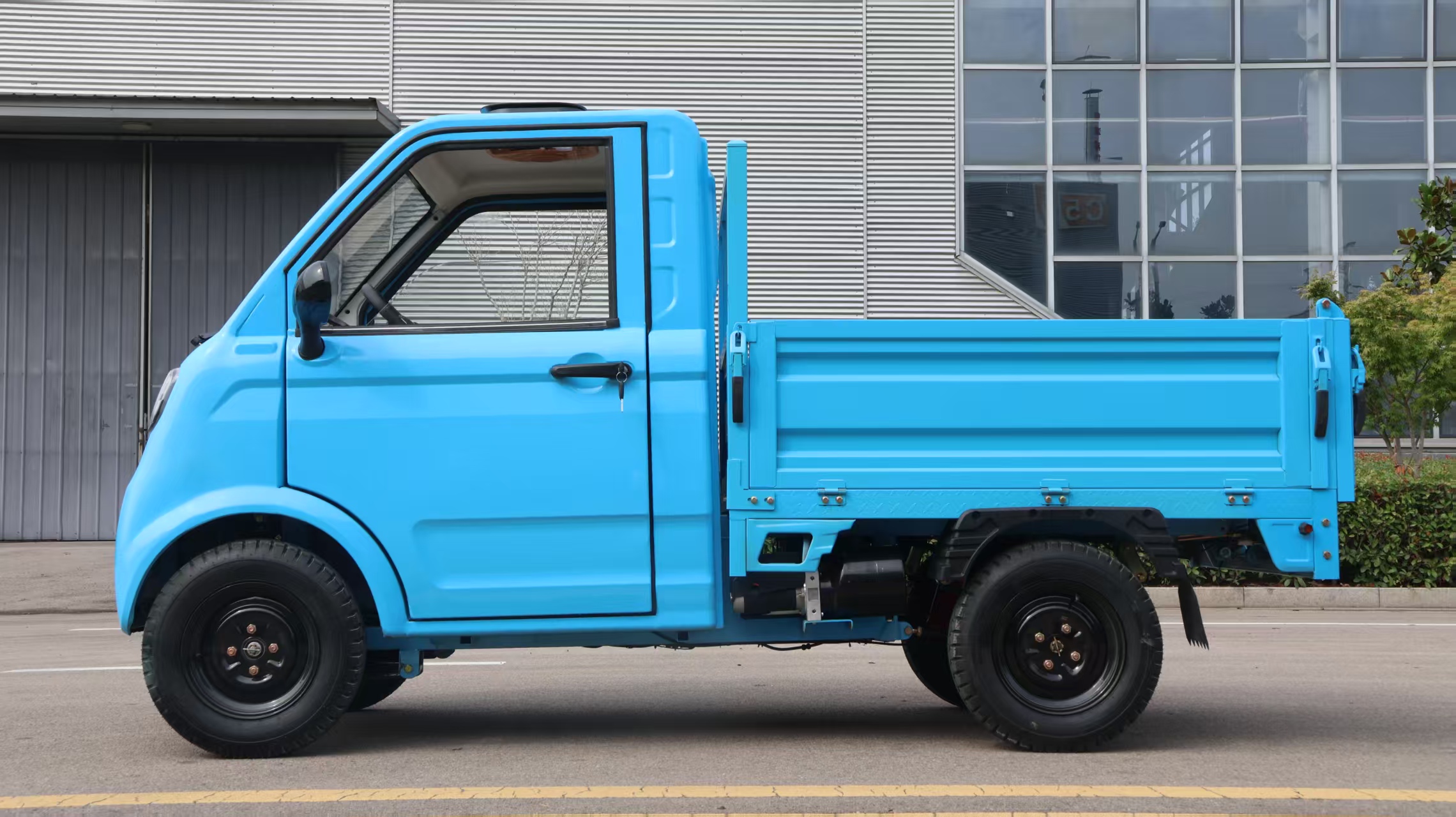 electric pickup vehicle